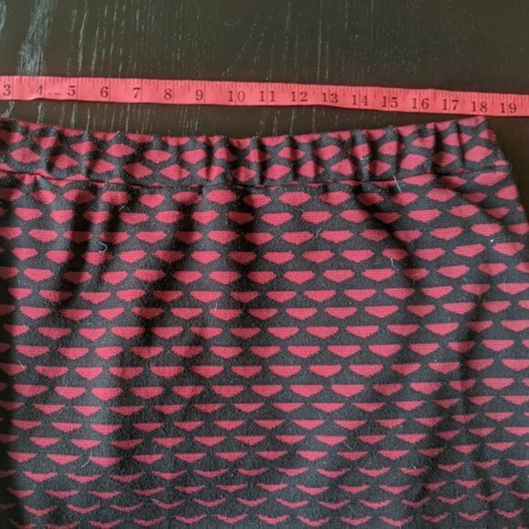-Red black Knitted Pencil Skirt Fits 1X 16-18 - Picture 4 of 5